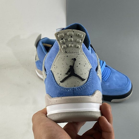 Air Jordan 4 Retro SE University Blue Sneakers - Picture 8 of 10
